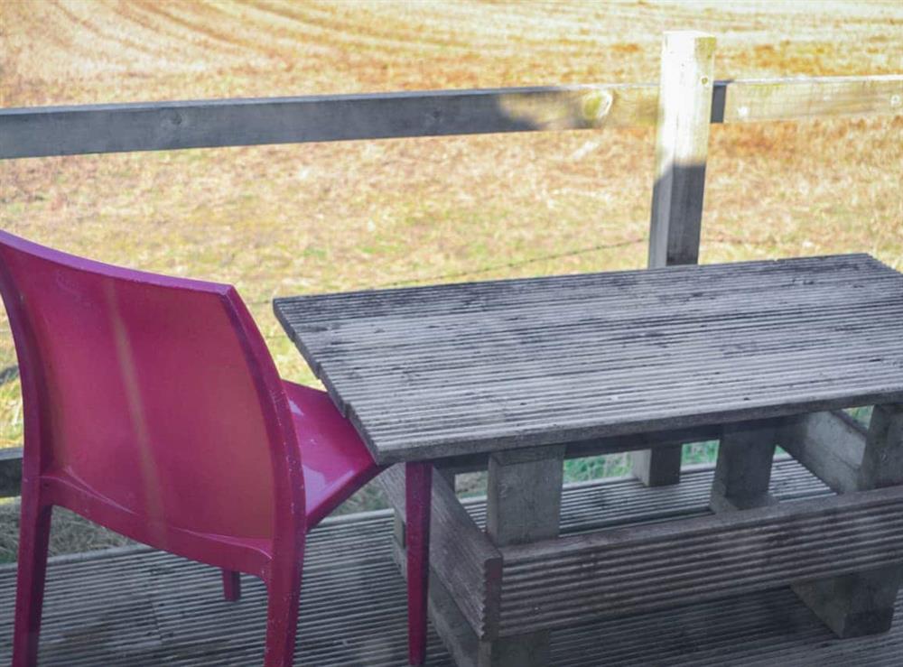 Sitting-out-area at The Shepherds Hut in Culbokie, Ross-Shire