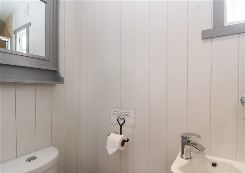 The bathroom (photo 2) at The Shepherds Hut, Nettleton