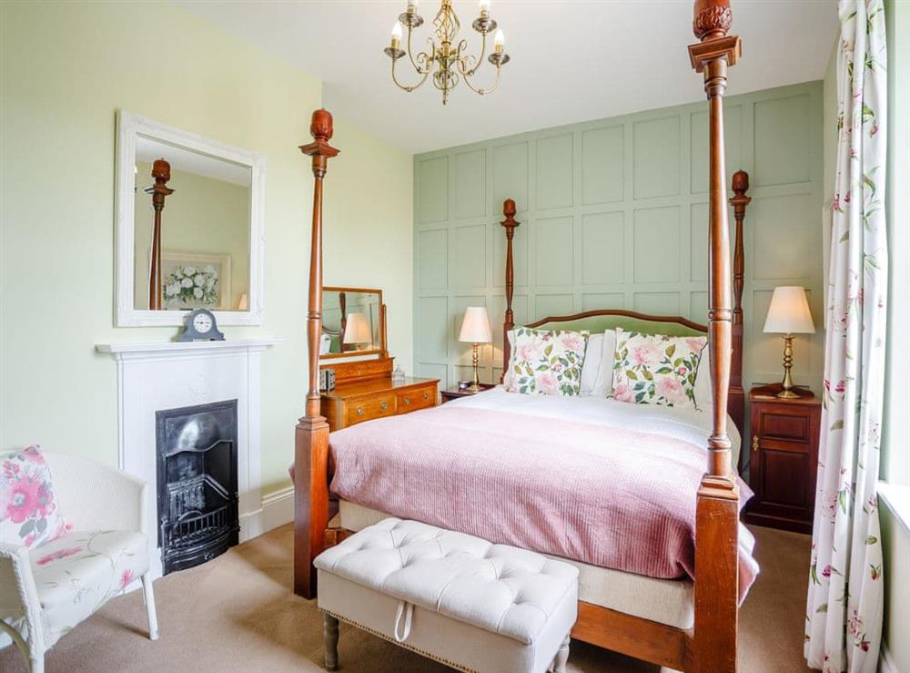 Master bedroom (photo 3) at The Shillings in Alnwick, Northumberland