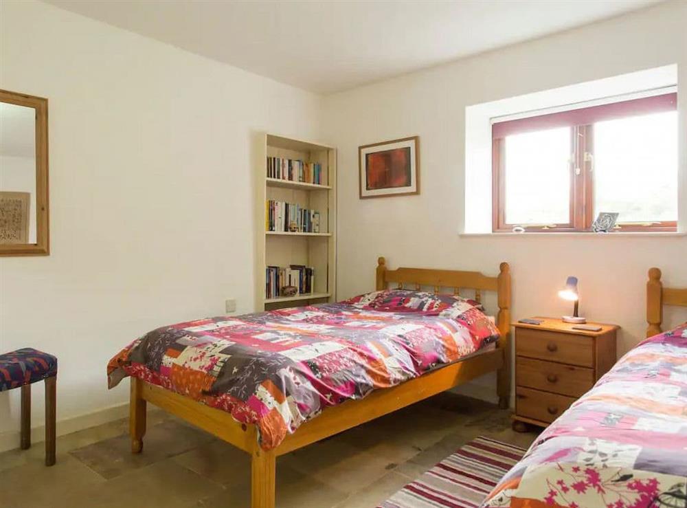 Twin bedroom at The Shippen in Hartland, Devon