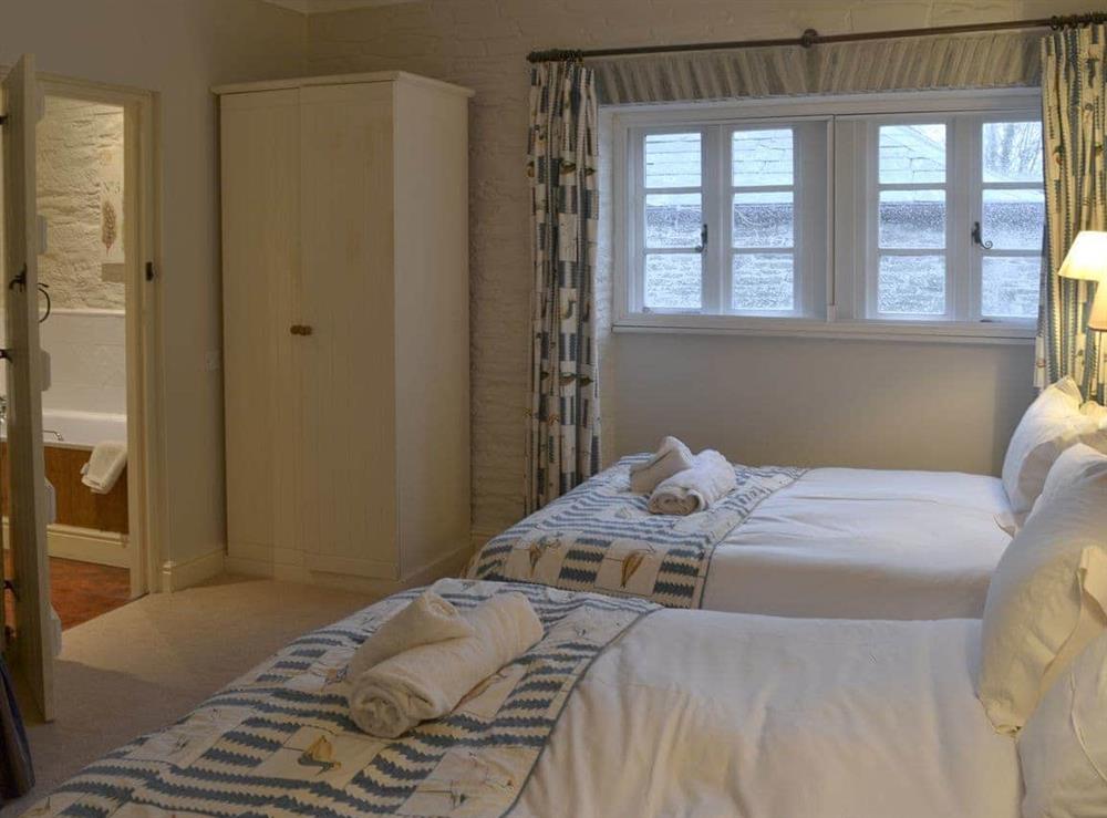 Twin bedroom with en-suite at The Shooting Lodge in Colquite, Washaway, North Cornwall., Great Britain