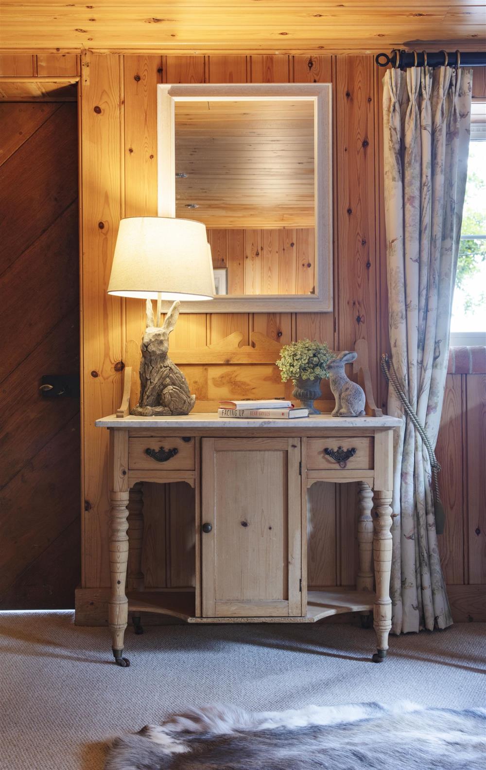 The attractive features create a warm and relaxing atmosphere at The Shooting Lodge, Dorset