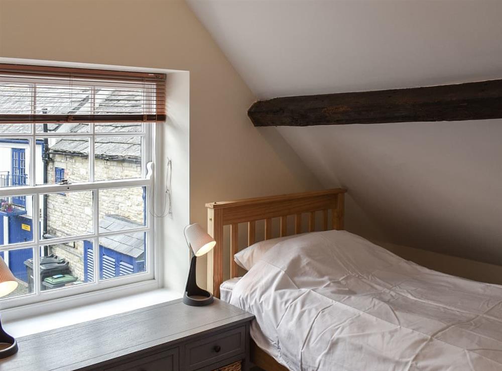 Twin bedroom (photo 3) at The Sloop in Swanage, Dorset
