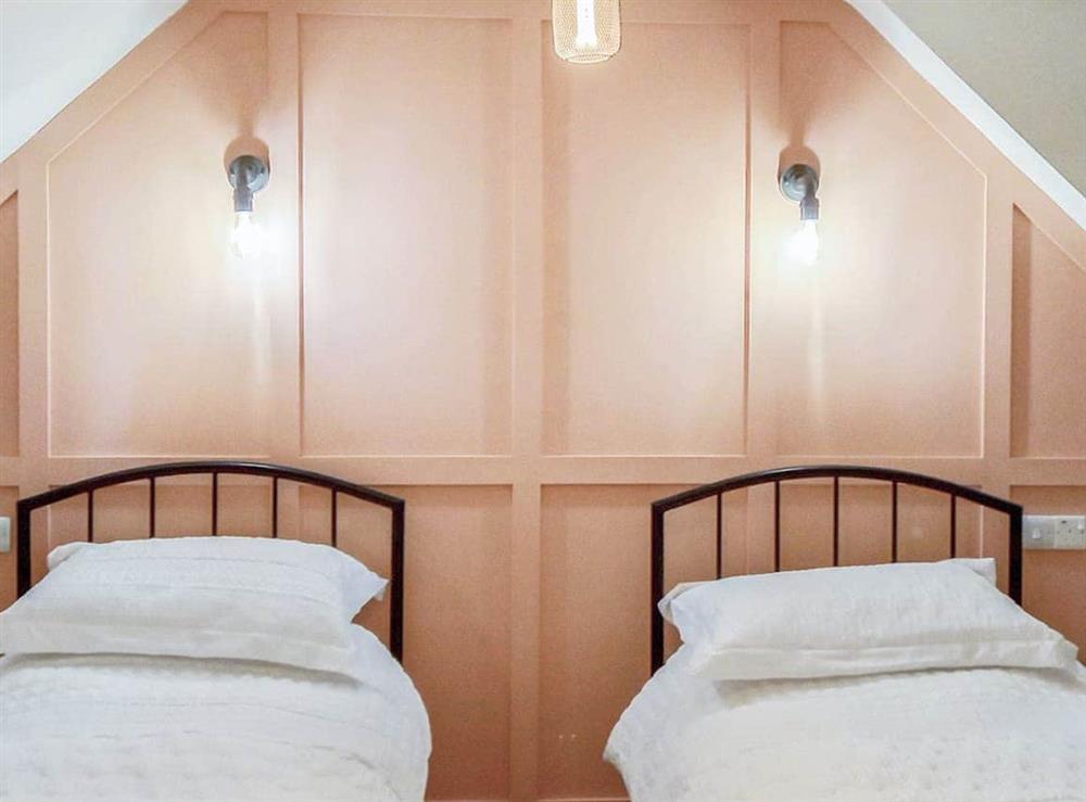 Twin bedroom at The Snug in Dalbeattie, Kirkcudbrightshire
