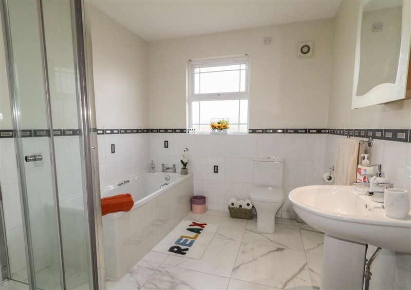 The bathroom at The Sperrin Getaway, Omagh