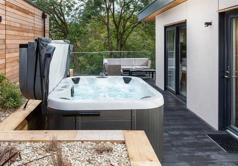 Outdoor hot tub in the Mill Pond Premier at The Springs Resort & Golf Club in Wallingford, Oxfordshire