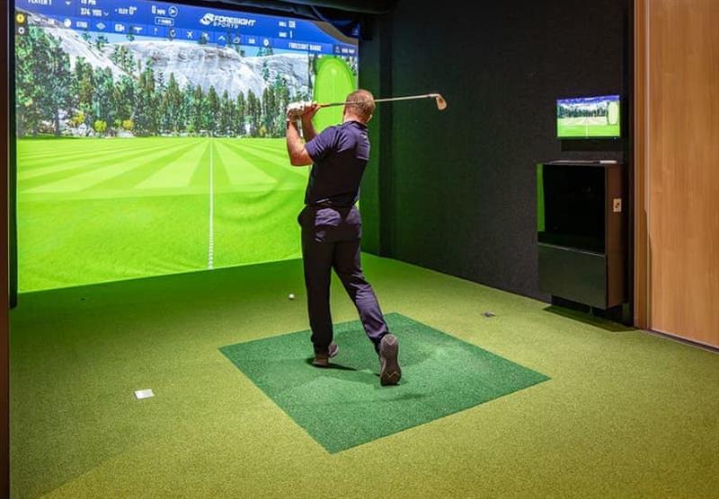 Practice your golf swing at The Springs Resort & Golf Club in Wallingford, Oxfordshire