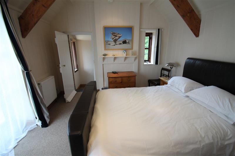 Double bedroom (photo 2) at The Stable Block, Porlock Weir