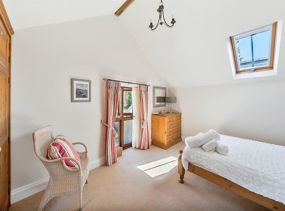 Double bedroom (photo 2) at The Stable in Kingsbridge, Devon
