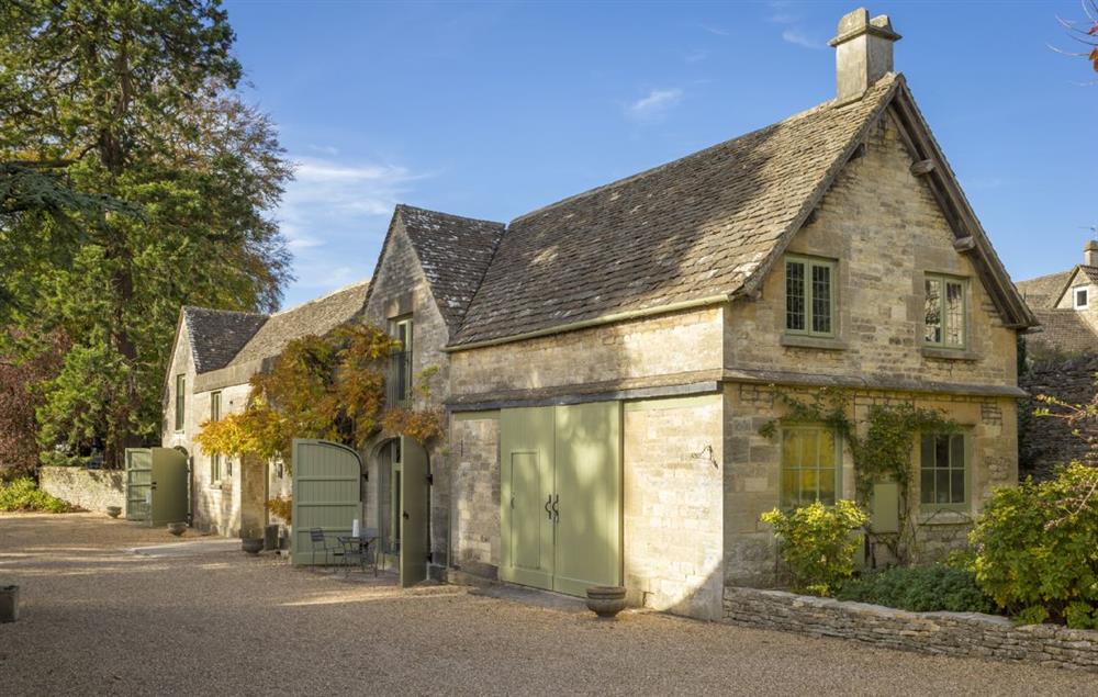 The Stables is one half of a refurbished Cotswold stone working building, and has been refurbished to reflect its working heritage