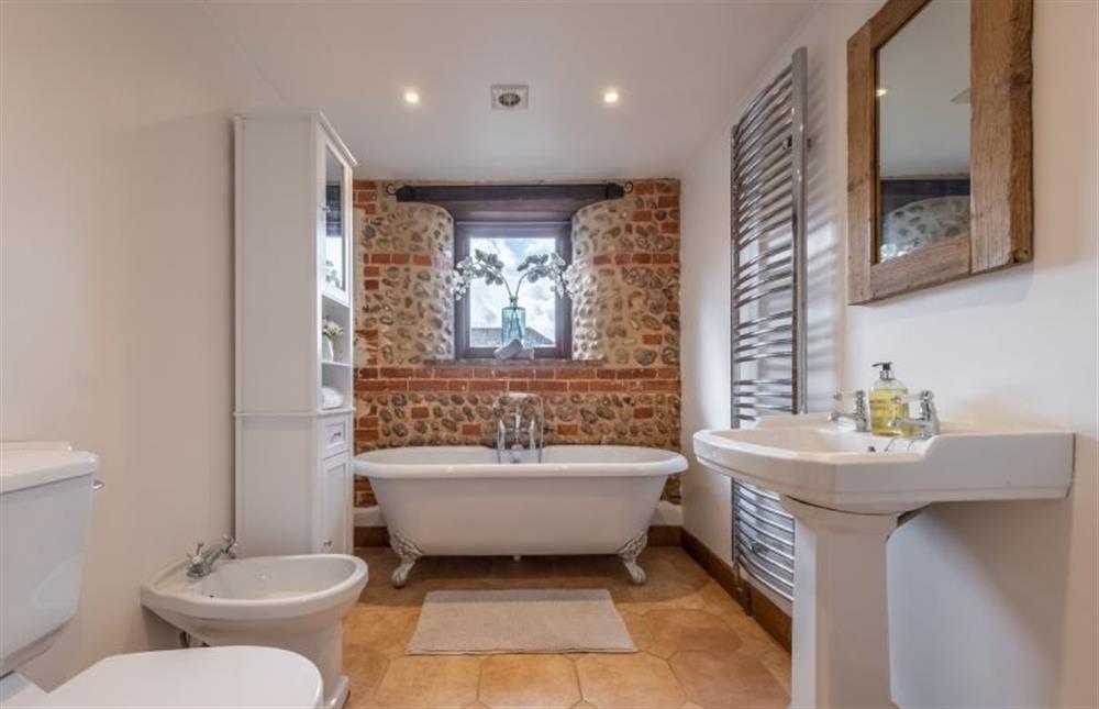 Family bathroom at The Stables, High Kelling near Holt