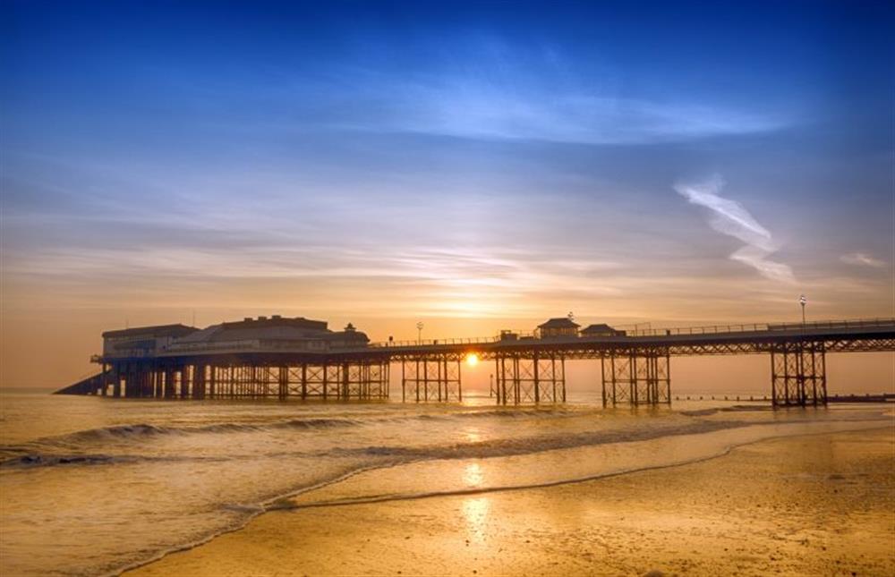 Family-orientated, traditional seaside town of Cromer with its award-winning pier, beautiful beach and great independent places to eat out