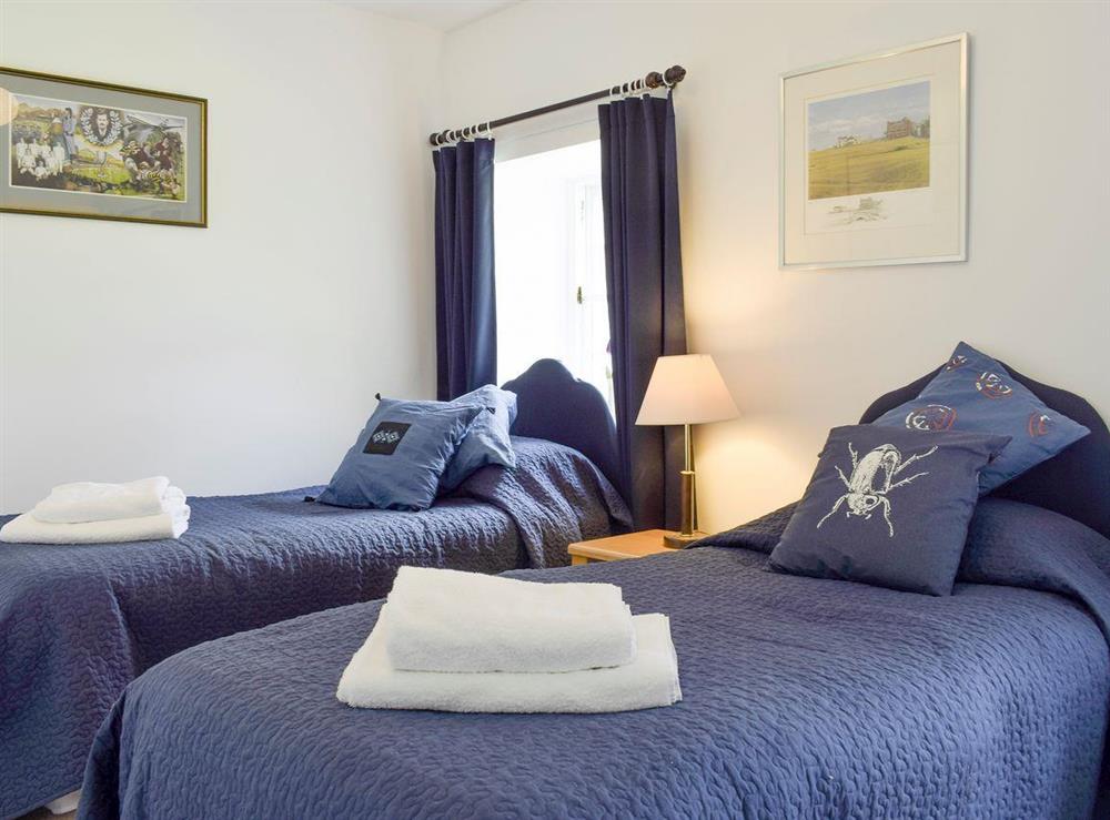 Good-sized twin bedroom at The Stables in Pitcairlie, near St Andrews, Fife