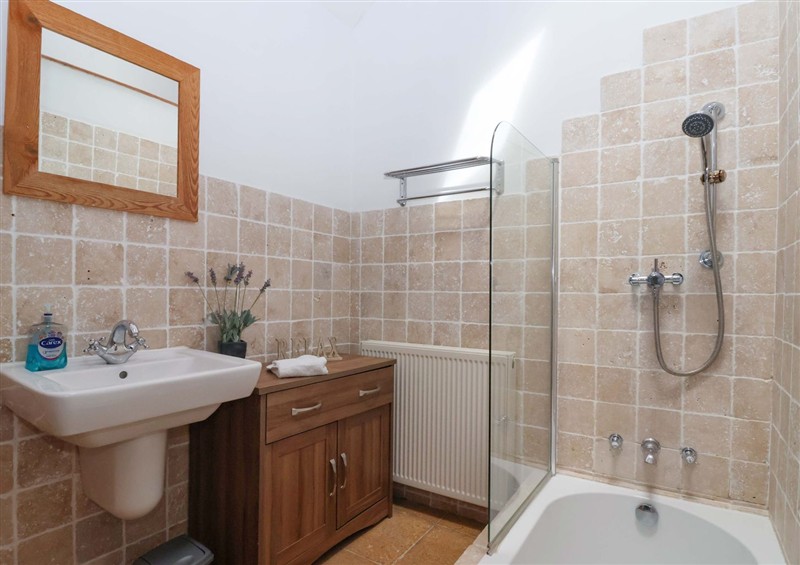 The bathroom at The Stables, West End near Nafferton