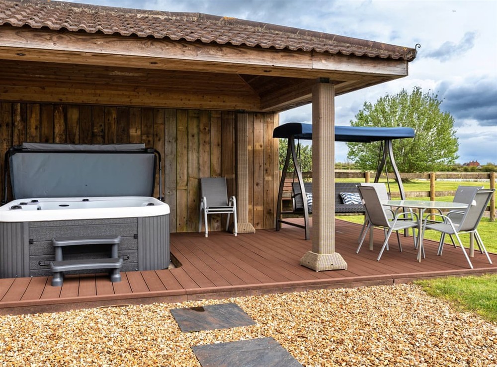 Hot tub at The Steading Stone in Eastertown, Somerset