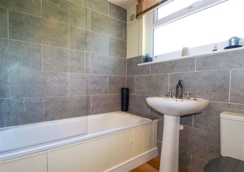The bathroom at The Studio, Feock near Truro