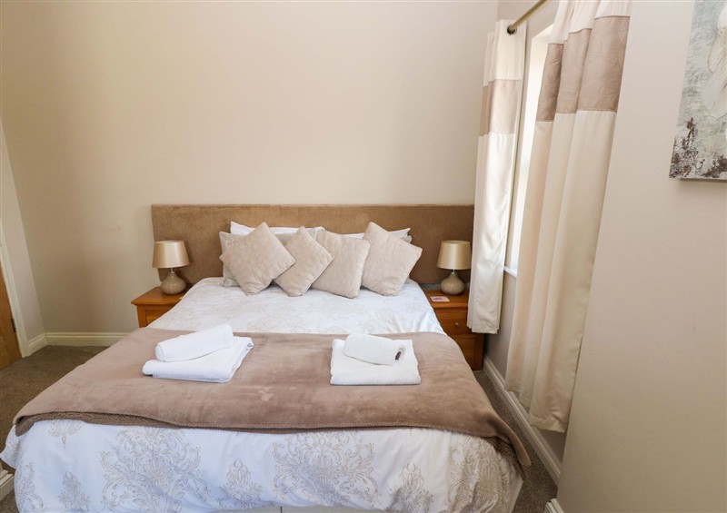 A bedroom in The Sycamores (photo 4) at The Sycamores, Llawhaden near Narberth