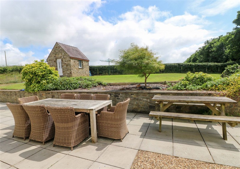 The setting at The Sycamores, Llawhaden near Narberth