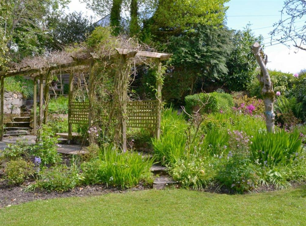 Attractive garden and grounds at The Thatch Cottage in South Petherwin, near Launceston, Cornwall