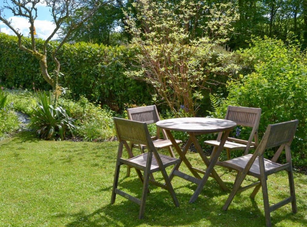 Pretty garden and grounds at The Thatch Cottage in South Petherwin, near Launceston, Cornwall