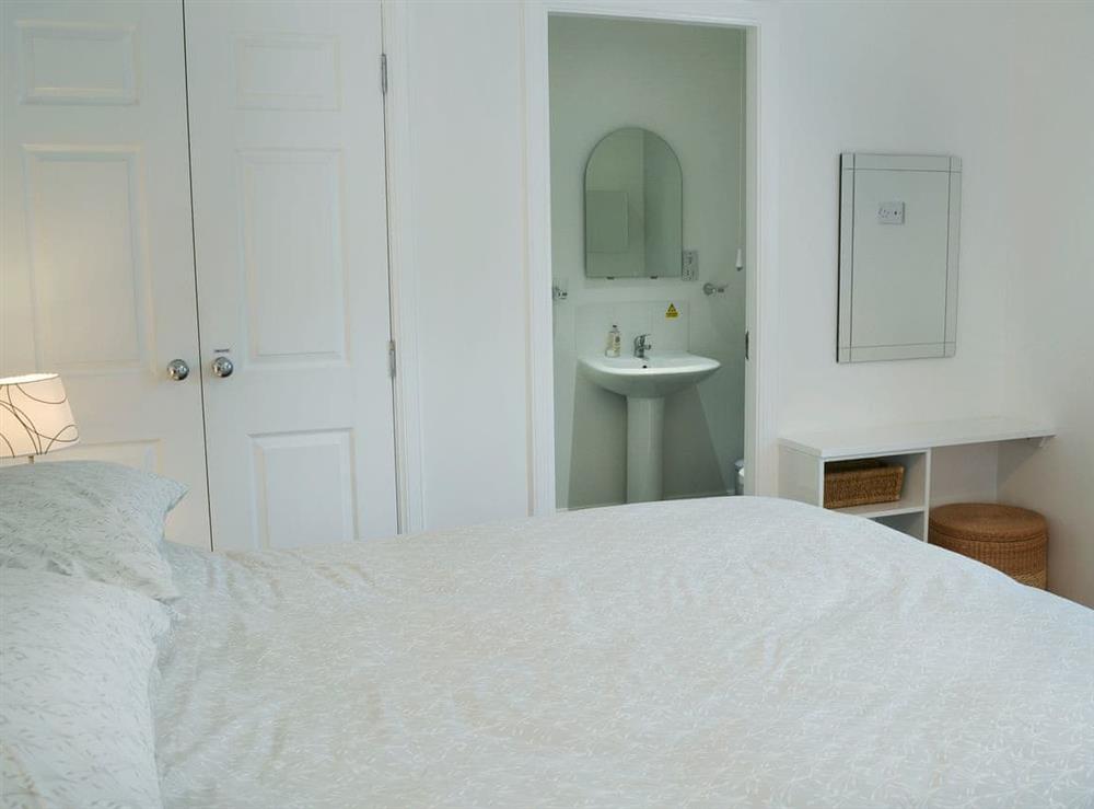Charming double bedroom with en-suite shower room (photo 2) at The Timbers in Embleton, near Alnwick, Northumberland