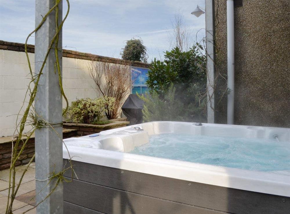 Hot tub at The Toon Hoose in Castle Douglas, Kirkcudbrightshire