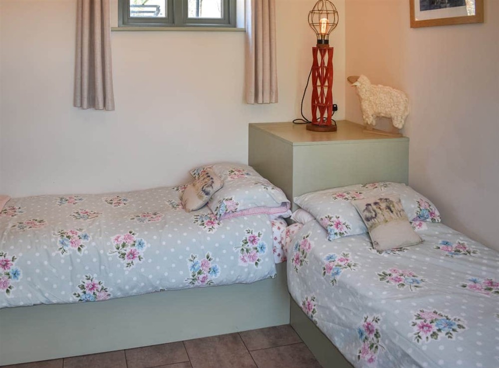 Twin bedroom