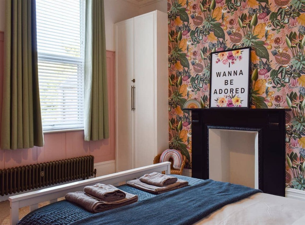 Double bedroom (photo 6) at The Trinitys in Bridlington, North Humberside