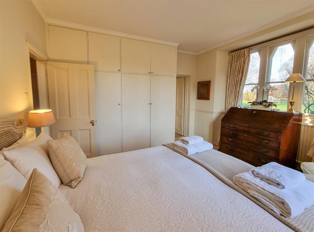 Double bedroom (photo 2) at The Victorian Lodge in Windsor, Berkshire