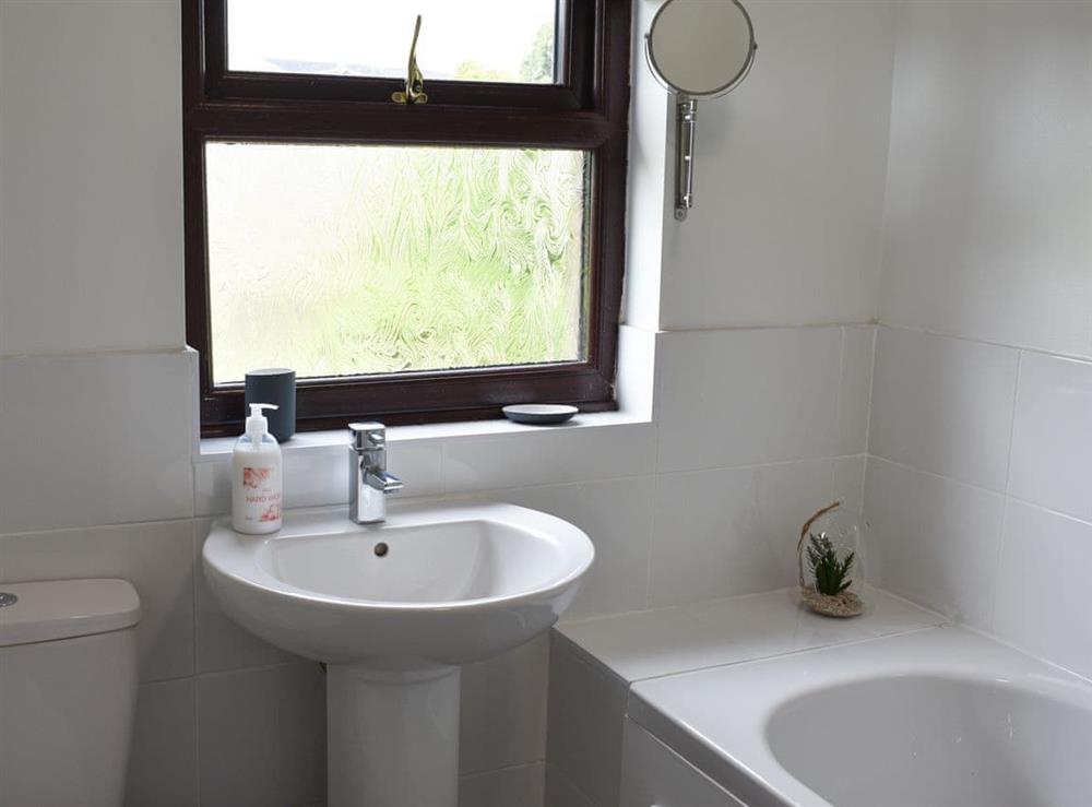 Bathroom at The View in Horton-in-Ribblesdale, near Settle, Yorkshire, North Yorkshire