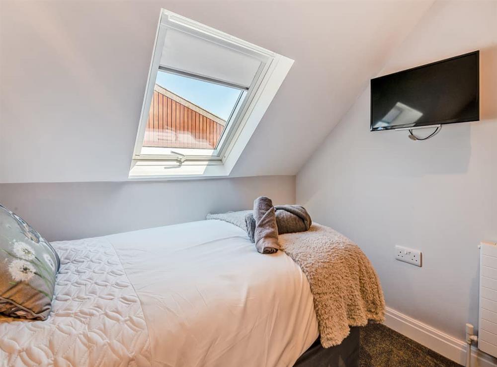 Single bedroom (photo 2) at The Warren in Skirlaugh, North Humberside