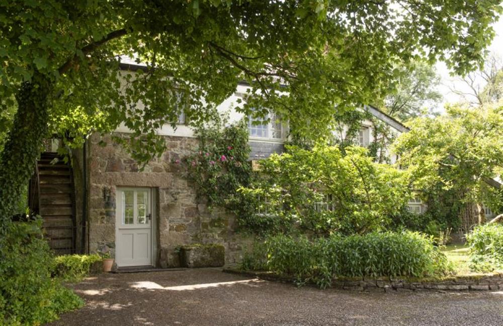 The entrance to this charming cottage