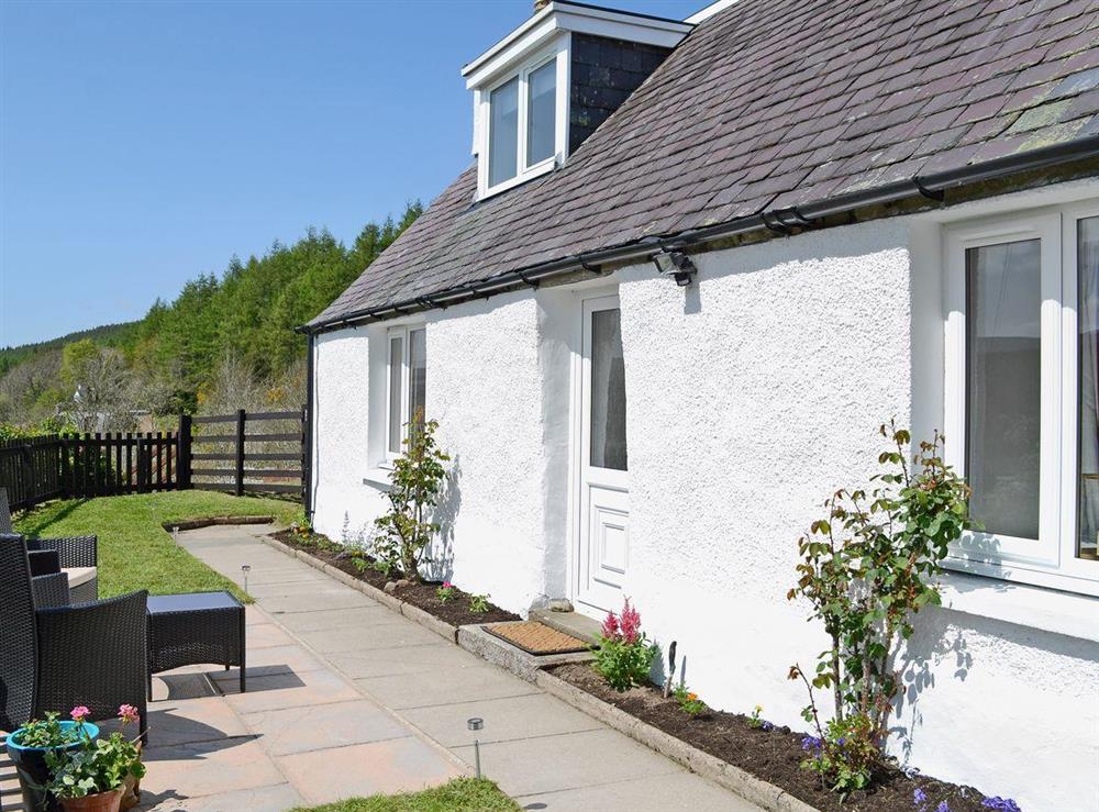 Delightful, detached cottage at The Wee Hoose in Linside, near Dornoch, Sutherland