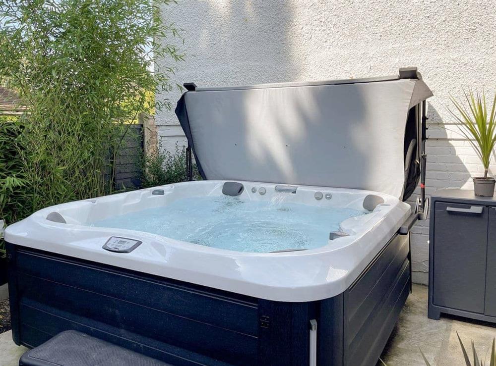 Hot tub at The White House Retreat in Worthing, West Sussex