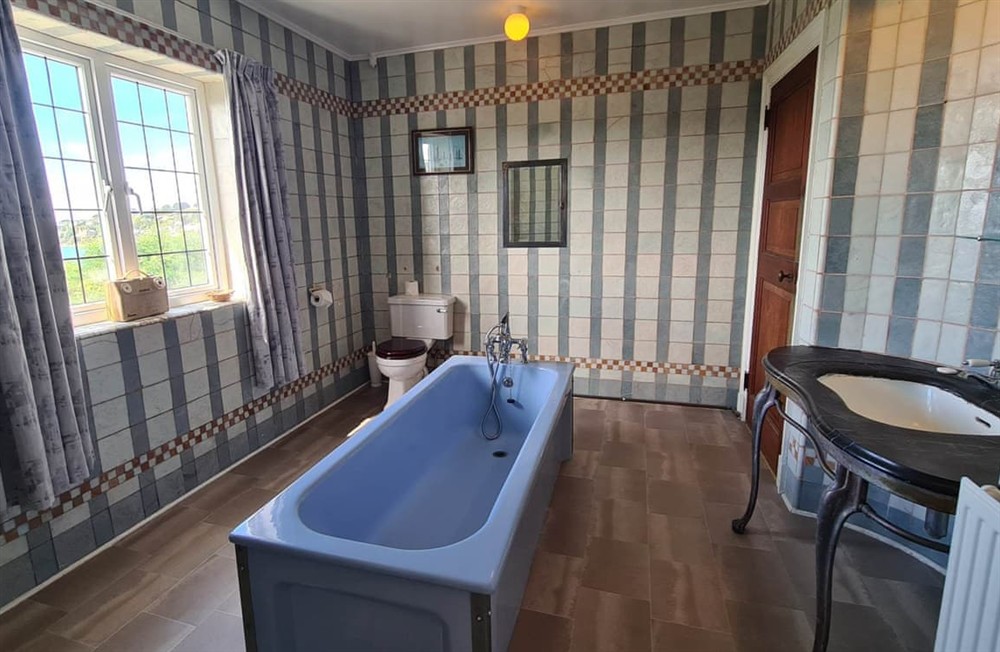 Bathroom at The White House in St Mawes, Cornwall