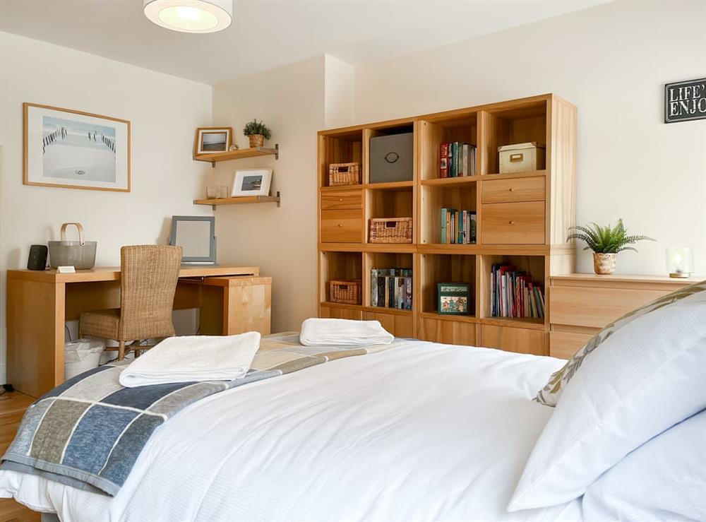 Double bedroom (photo 2) at The Willows in Teversal, Nottinghamshire