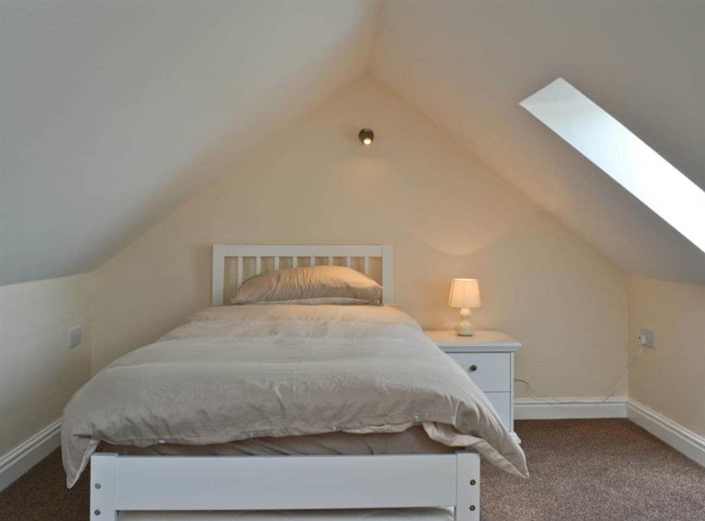 Double bedroom (photo 2) at The Willows in Toynton-All-Saints, near Spilsby, Lincolnshire