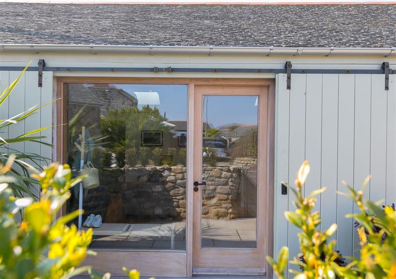 Enjoy the garden at The Wink, Cape Cornwall, St Just