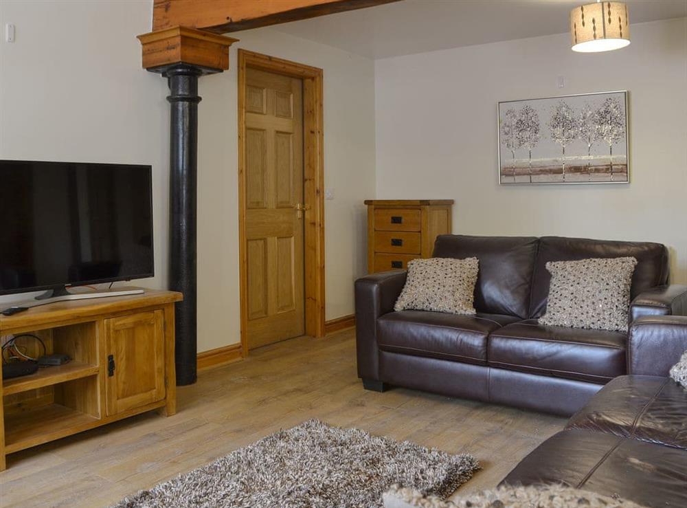 Well presented living area at Snowdon, 