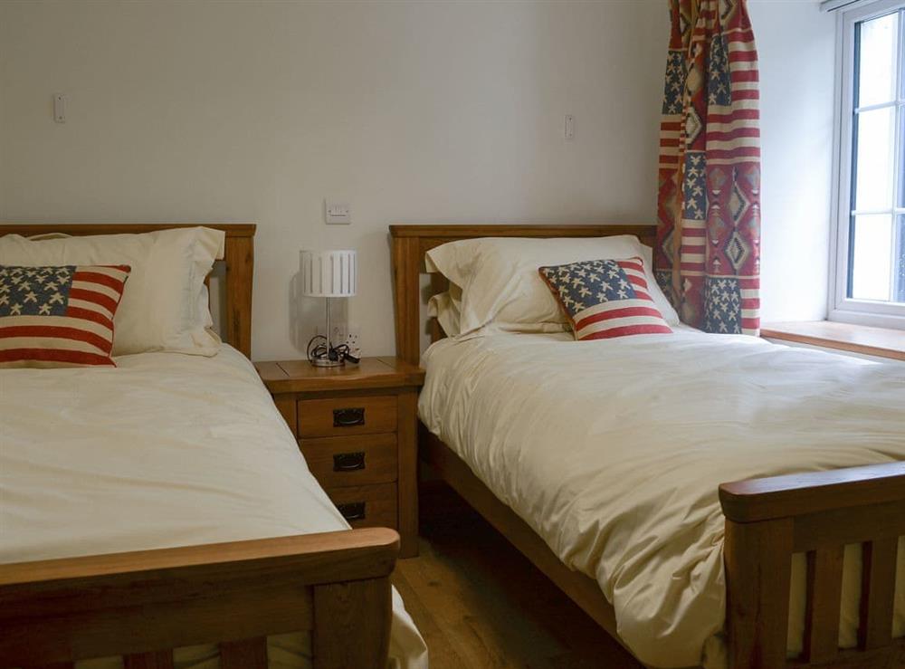 Cosy twin bedroom at Tryfan, 