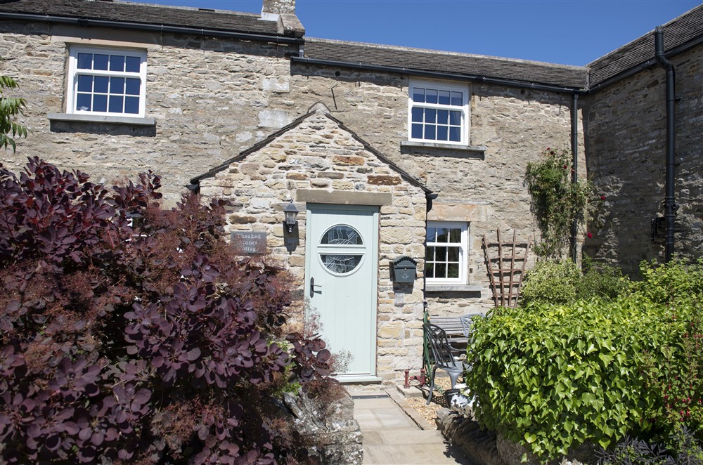 Situated just a few minutes away from the market town of Leyburn at Theaked Stones, Leyburn, North Yorkshire