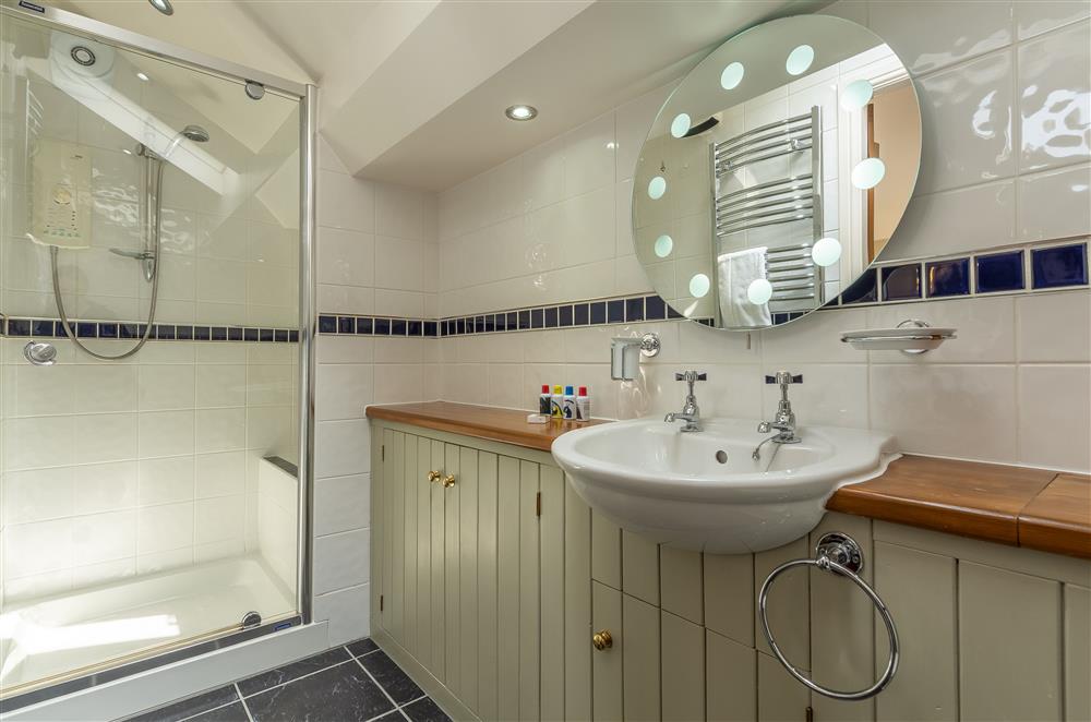 En-suite shower room to bedroom two at Theaked Stones, Leyburn
