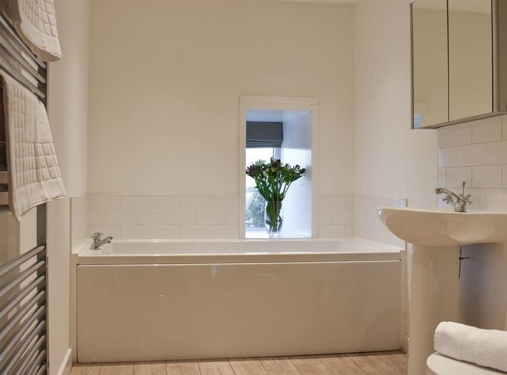 Bathroom with separate shower cubicle at Thistle Cottage in Carlton-in-Coverdale, North Yorkshire