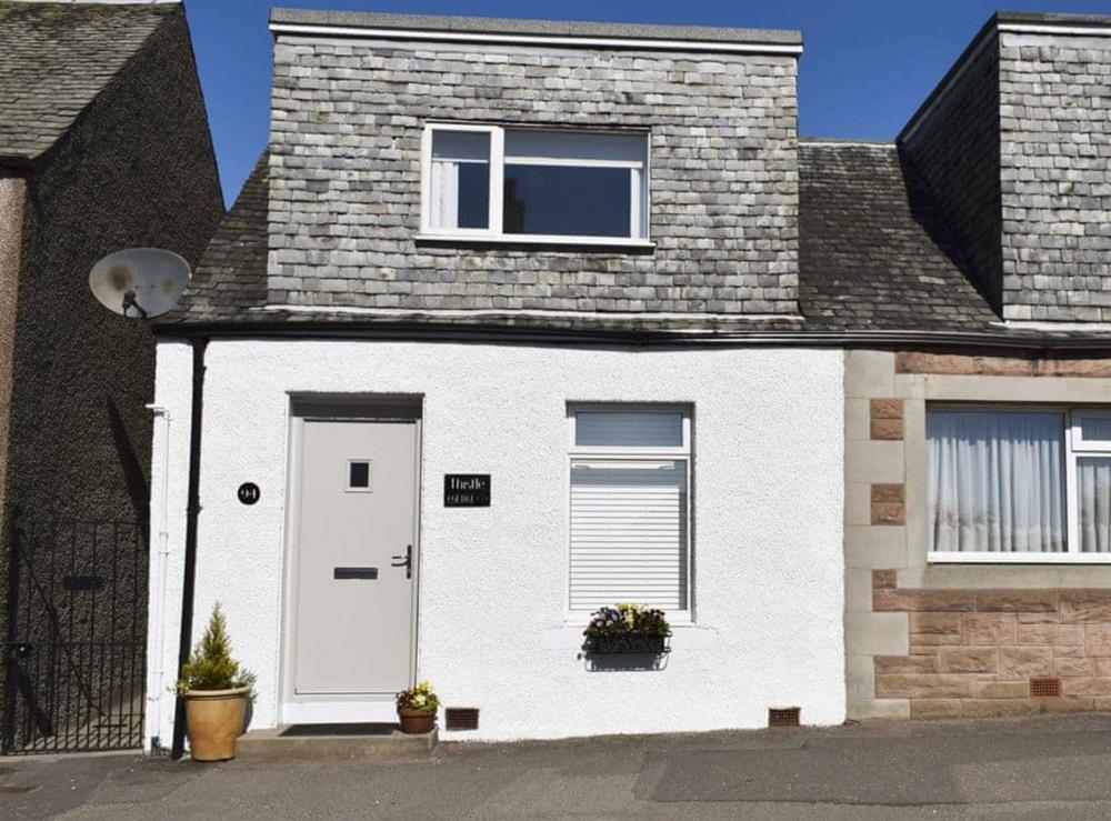 Thistle Cottage in Crieff, Perthshire sleeps 4