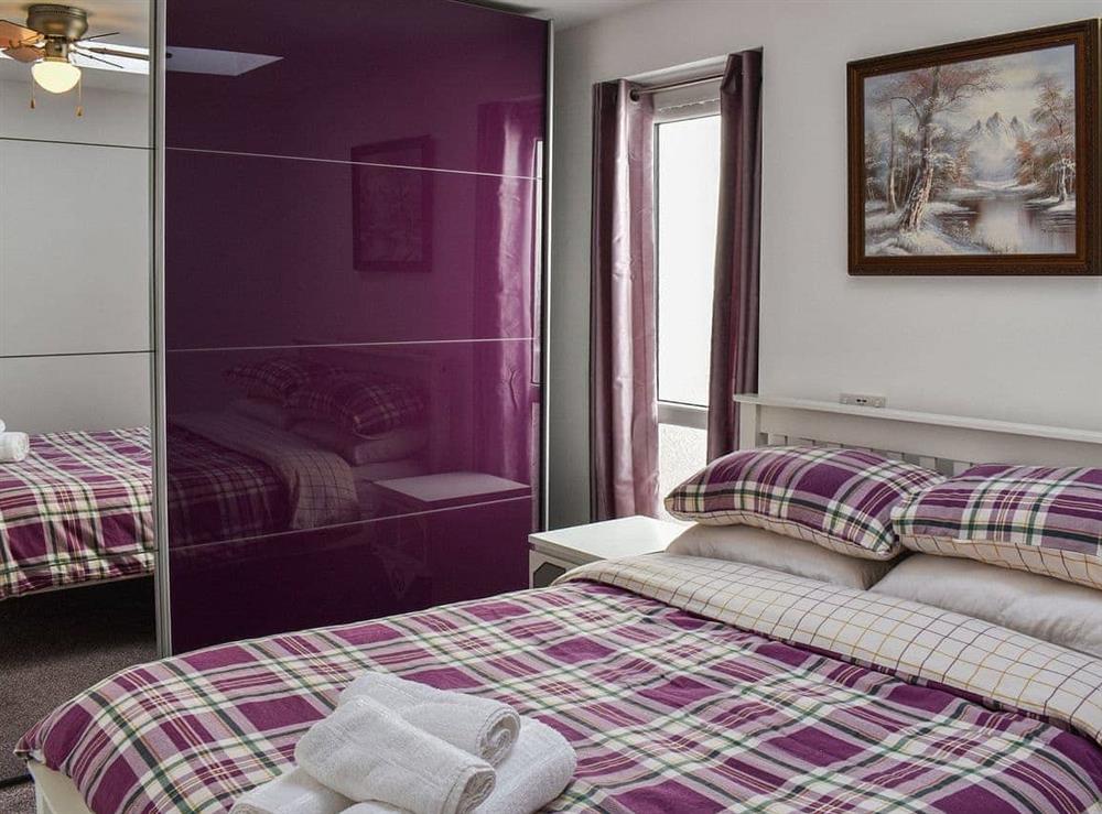 Double bedroom at Thistle Dew in Great Yarmouth, Norfolk