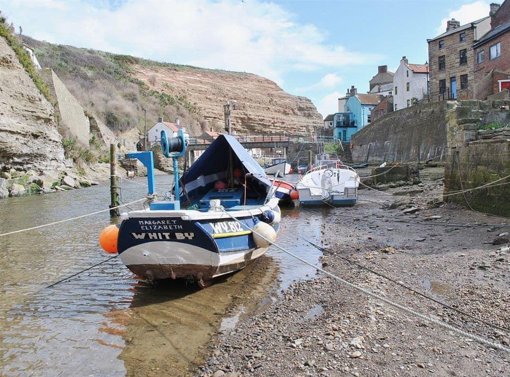 Staithes (photo 3) at Thistle-Doo Nicely in Staithes, near Whitby, Yorkshire