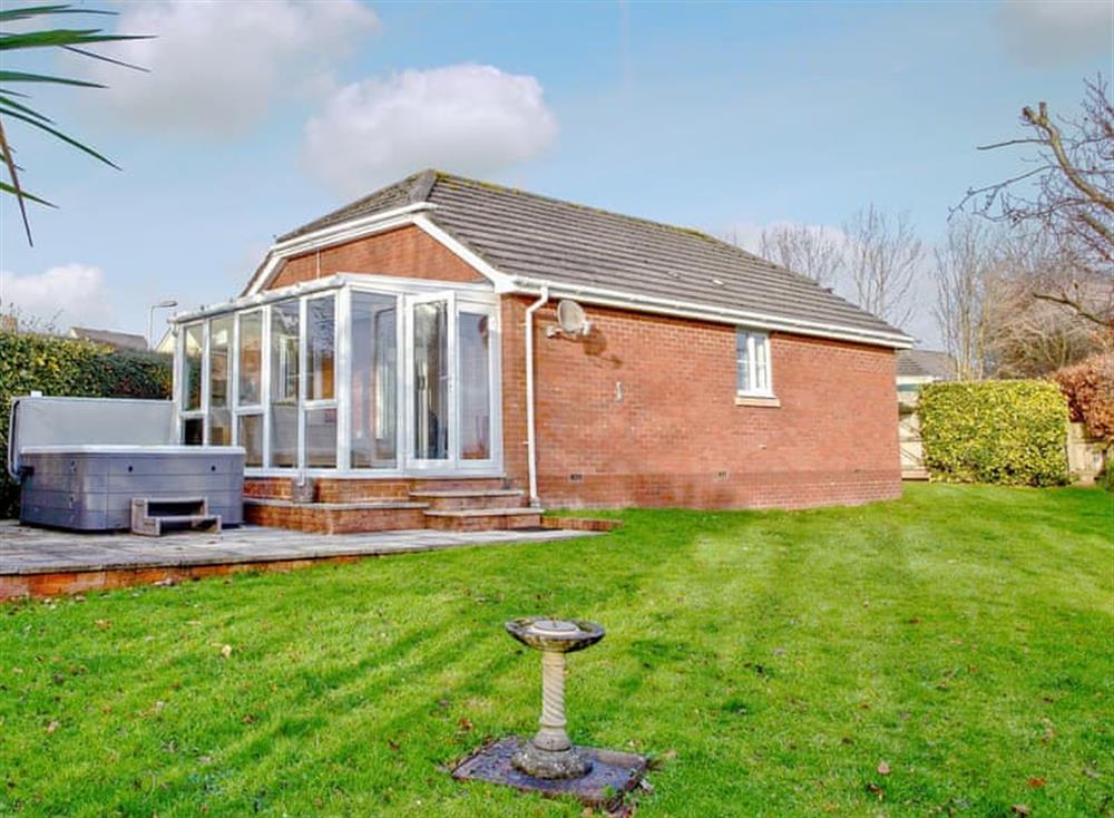 Delightful property with a large garden and hot tub at Thistledew in Winkleigh, Devon