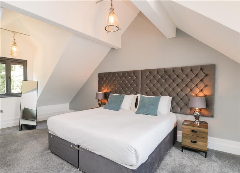 One of the 5 bedrooms at Thornbury, Barnards Green