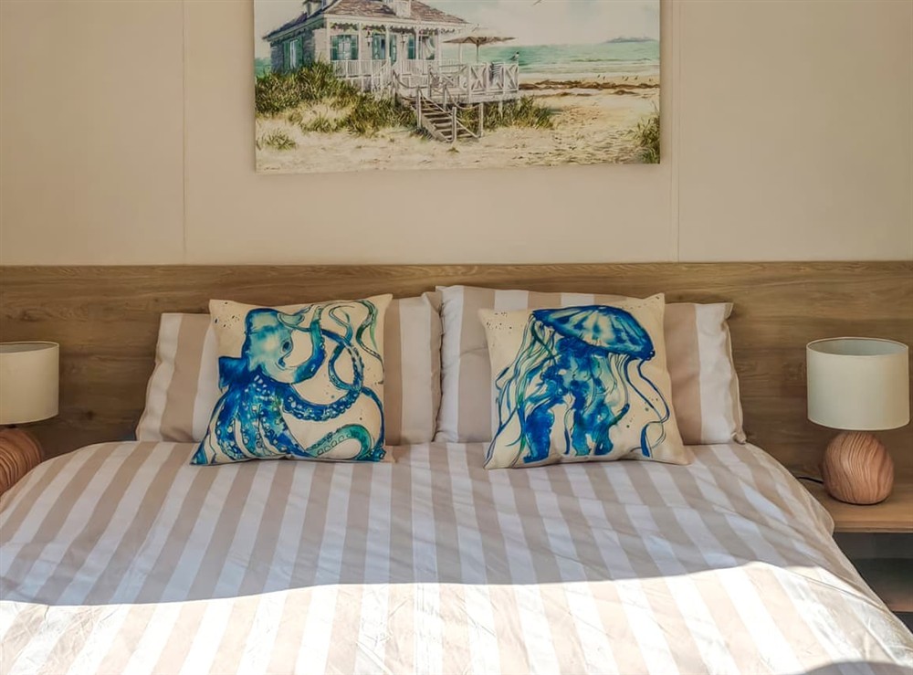 Double bedroom at Thorness Bay in Cowes, Isle of Wight
