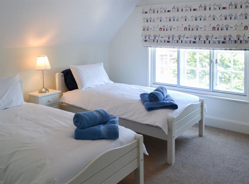 Cosy and bright twin bedded room at Three The Boulevard in Sheringham, Norfolk, England